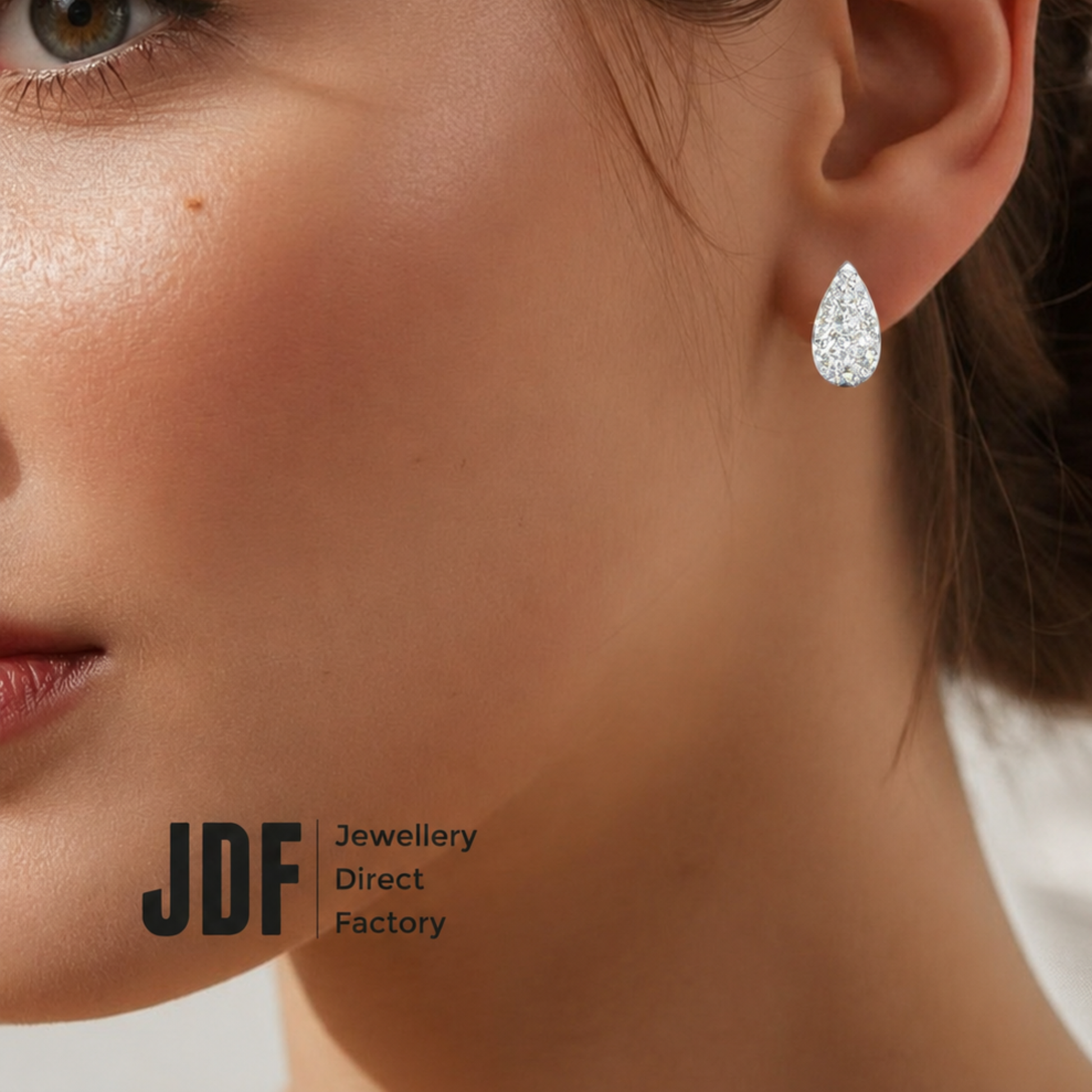 Aurora Teardrop with Crystals from Europe