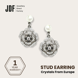 Camelia Dangling Earring with Pearl