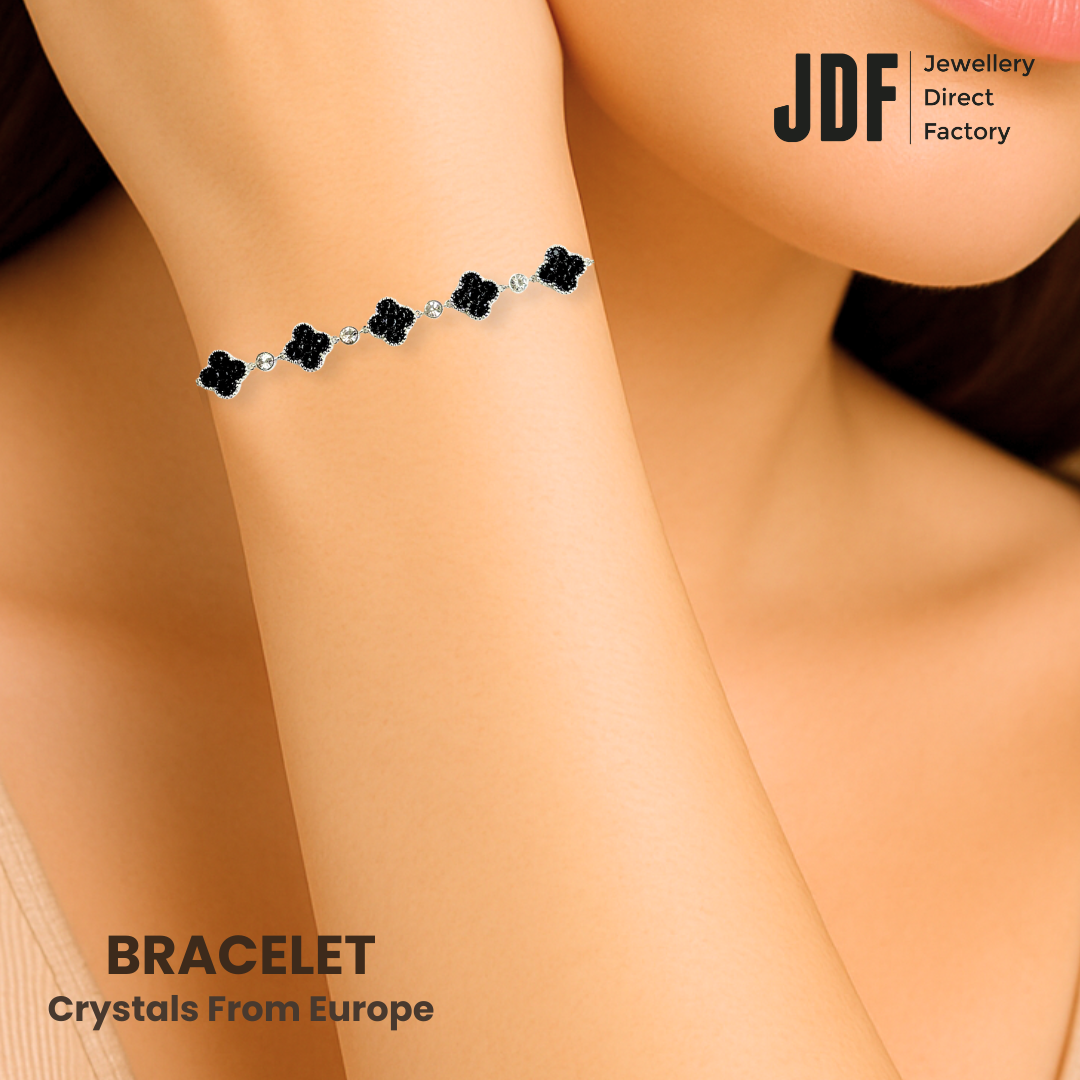 Clover Bracelet with Crystal From Europe
