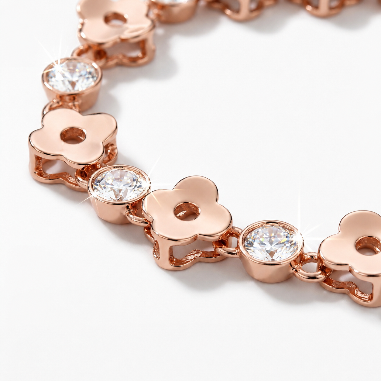 Lucky Clover Bracelet with Crystal from Europe