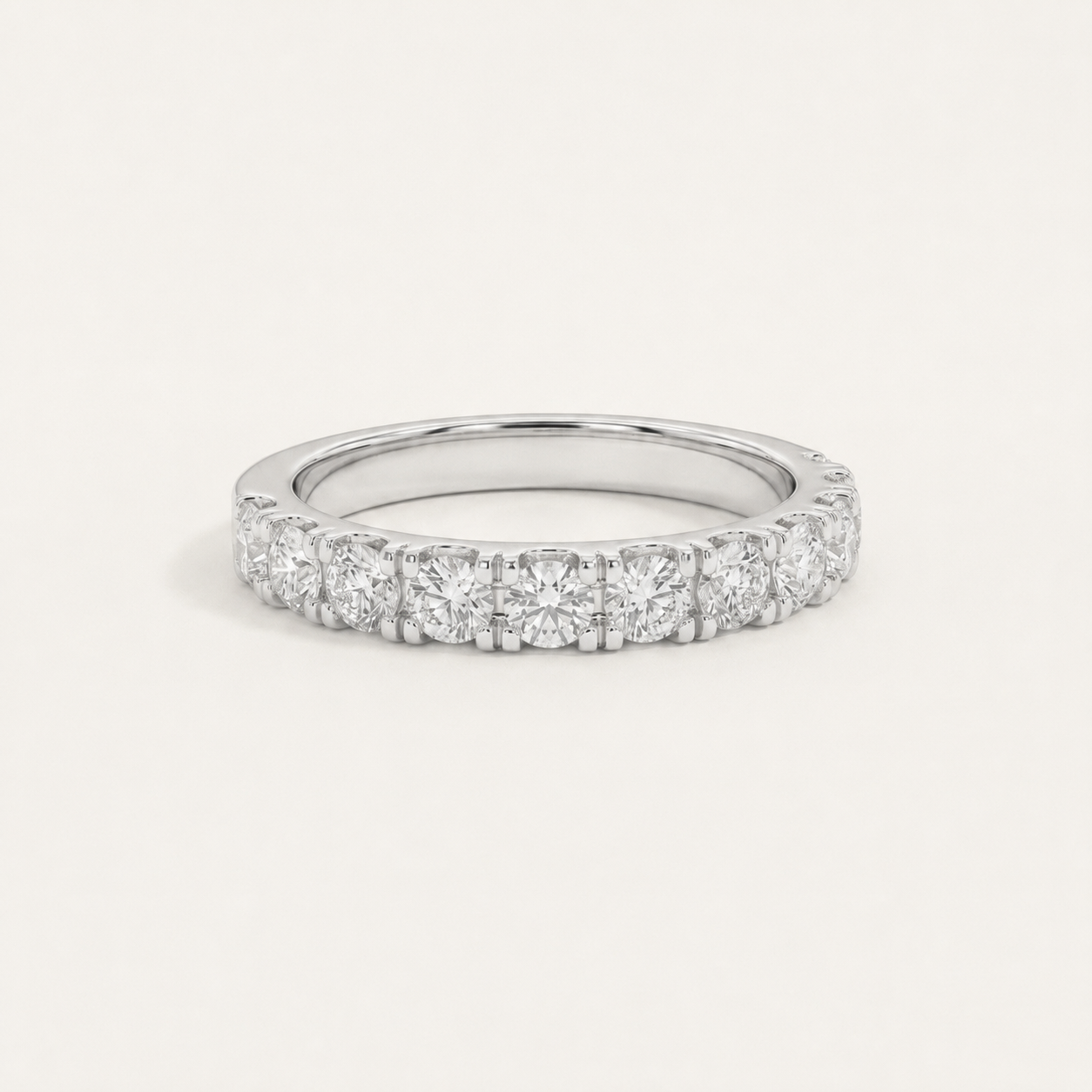 The Liora Arc Ring (3.0mm)
