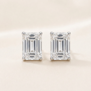 Emerald Cut 18K Lab Diamond Earstud