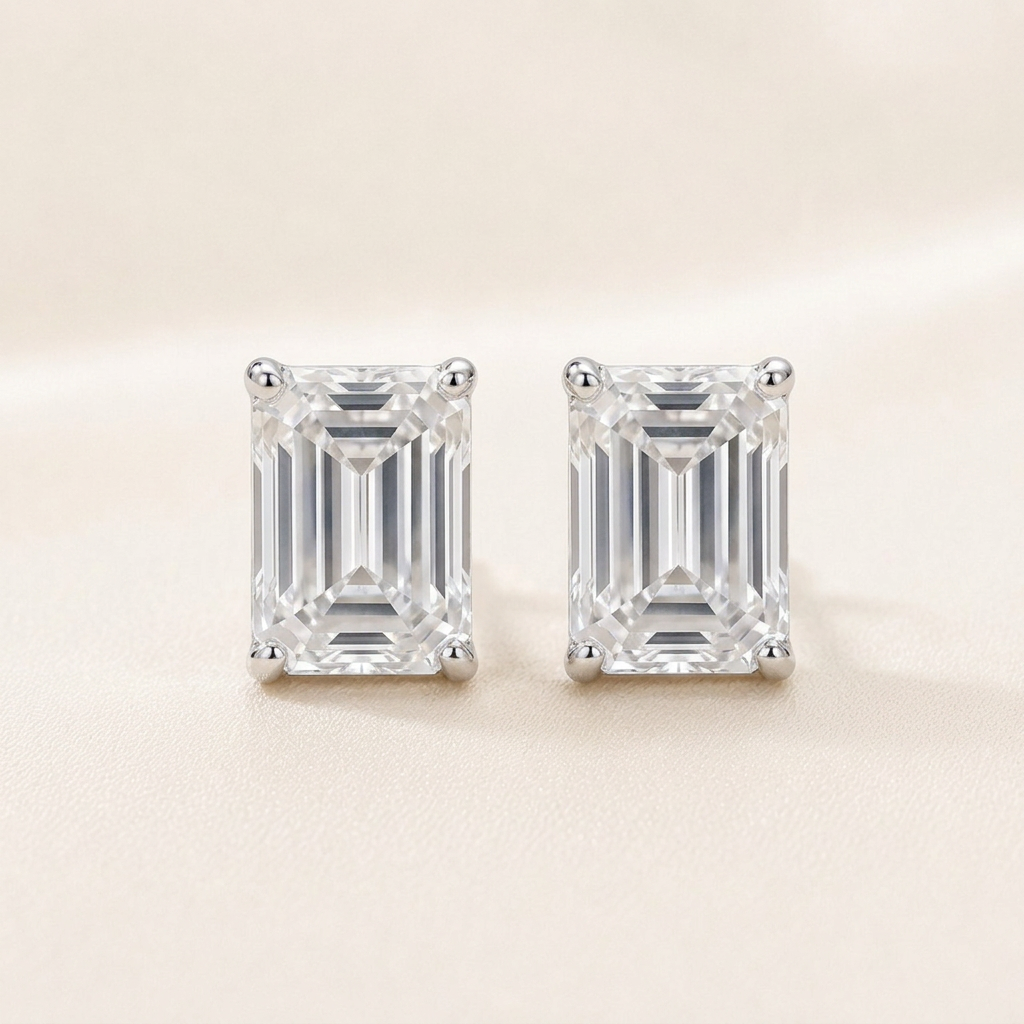 Emerald Cut 18K Lab Diamond Earstud