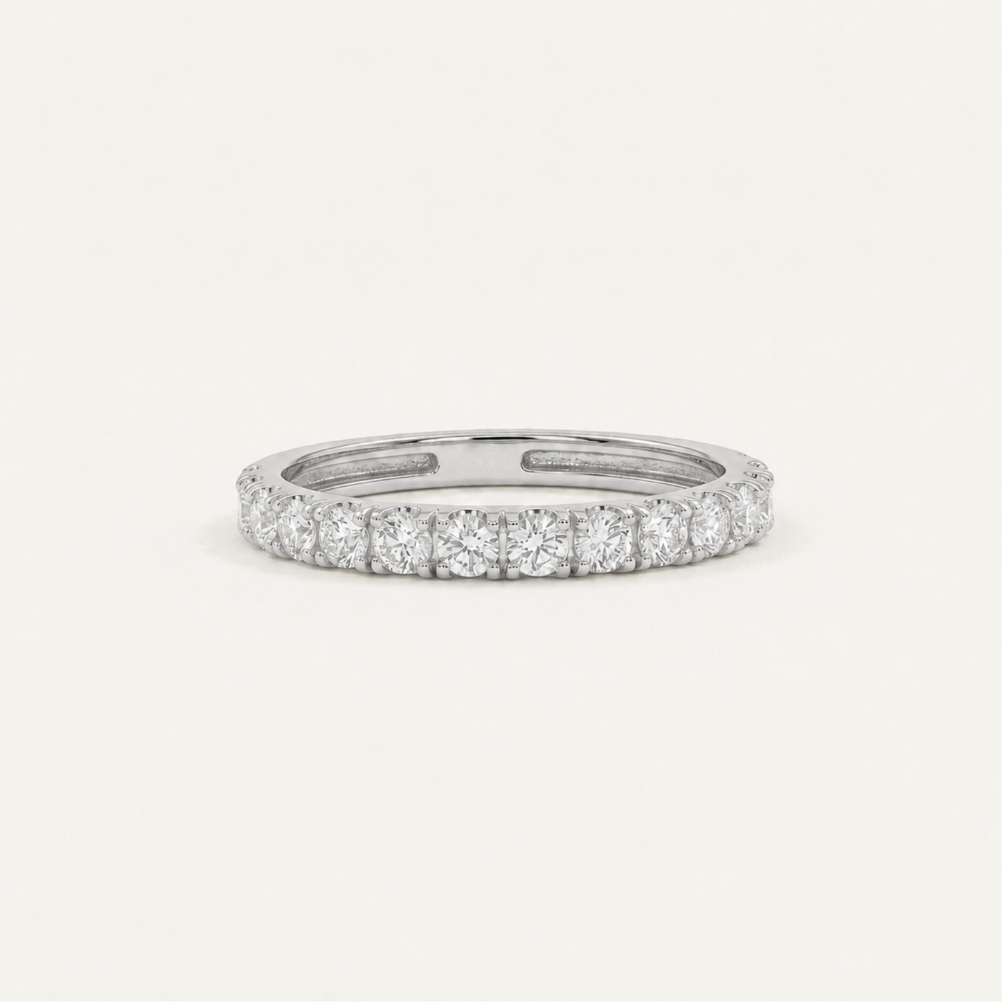 The Essential 18k 2.5mm Classic Band