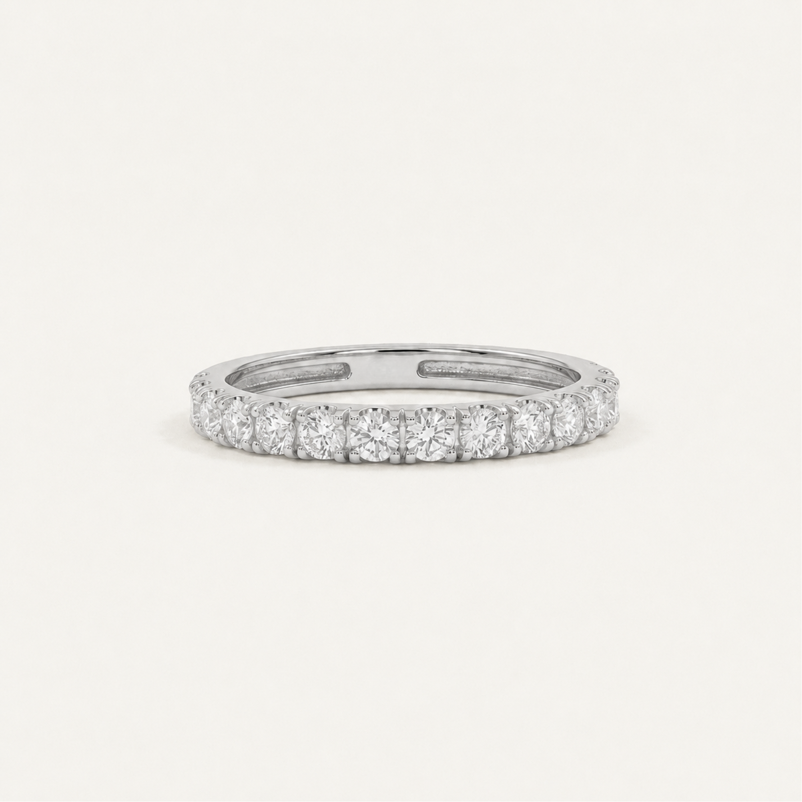 The Essential 18k 2.5mm Classic Band