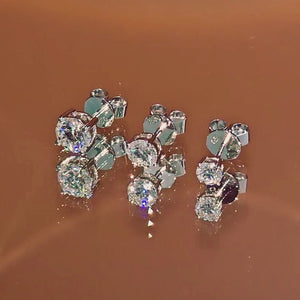 Classic 4-Prong 18k Lab Diamond Earstud