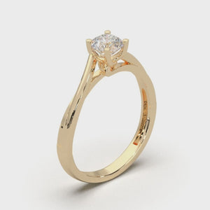 4 Prongs Swirl Band Ring