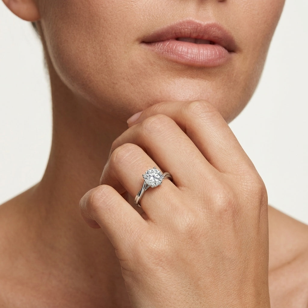 4 Prongs Swirl Band Ring