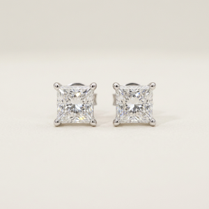 Princess Cut 18K Lab Diamond Earstud